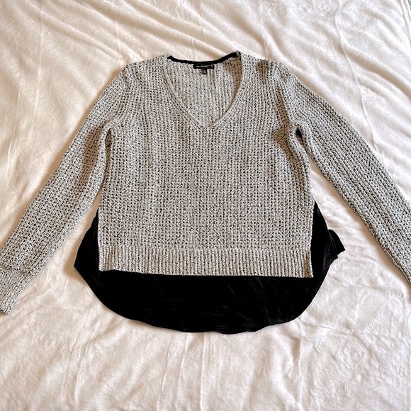 Banana Republic Sweater - Picture 2 of 4